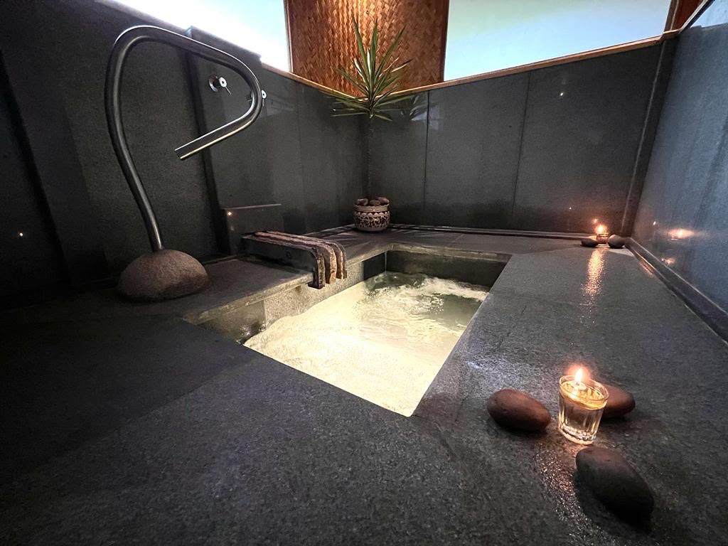 Deluxe Hot Tub Suite accommodation at Mango Mist Resorts, Bengaluru