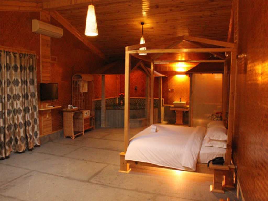 Premium Hot Tub Suite accommodation at Mango Mist Resorts, Bengaluru